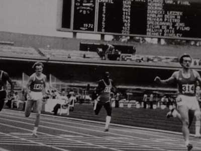 Partecip� in seguito a campionati nazionali e internazionali e il 12 settembre 1979, alle Universiadi di Citt� del Messico, stabil� il record del mondo correndo i 200 metri in 19"72